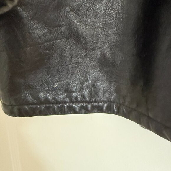 Men's Leather Jacket - Picture 3 of 9